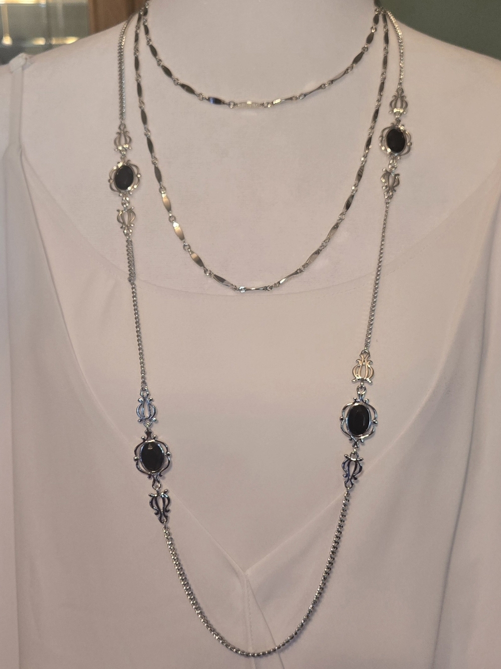 Vintage 1979 Sarah Coventry Silver-Tone  Layered Necklace with Black Stones
